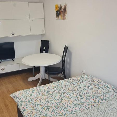 Studio Chic Symphony Parcare Privata Arad Zewnętrze zdjęcie