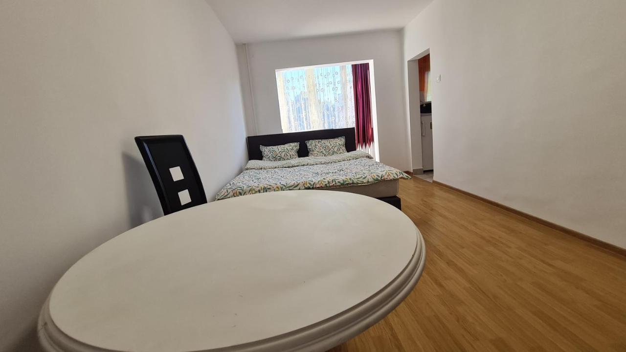Studio Chic Symphony Parcare Privata Arad Zewnętrze zdjęcie